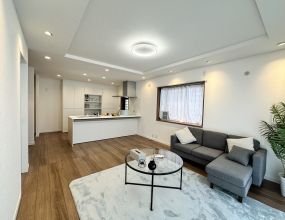 内装雰囲気一新。戸建住宅内装フルリノベ 写真