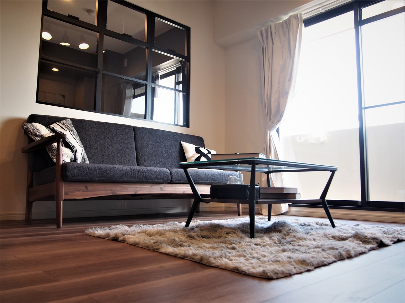 素材と質感で魅せるヴィンテージモダンルーム アイキャッチ 素材と質感で魅せるヴィンテージモダンルーム アイキャッチ