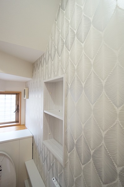 輸入クロスで上質な空間に生まれ変わったレストルーム アイキャッチ 輸入クロスで上質な空間に生まれ変わったレストルーム アイキャッチ