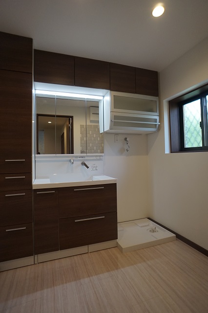 機能性・収納力・意匠性 全てにおいて向上した洗面室 アイキャッチ 機能性・収納力・意匠性 全てにおいて向上した洗面室 アイキャッチ