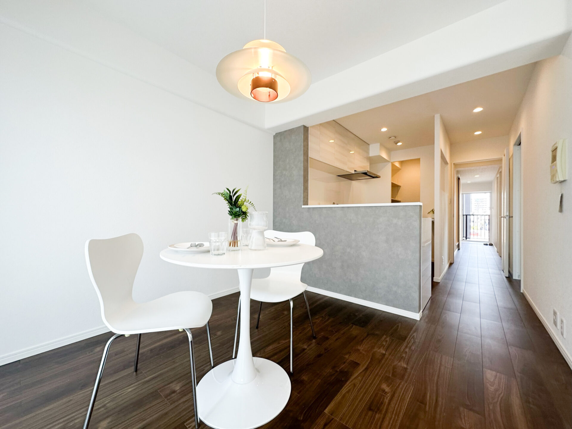 清潔感のあるホワイトメインのマンションリフォーム アイキャッチ 清潔感のあるホワイトメインのマンションリフォーム アイキャッチ