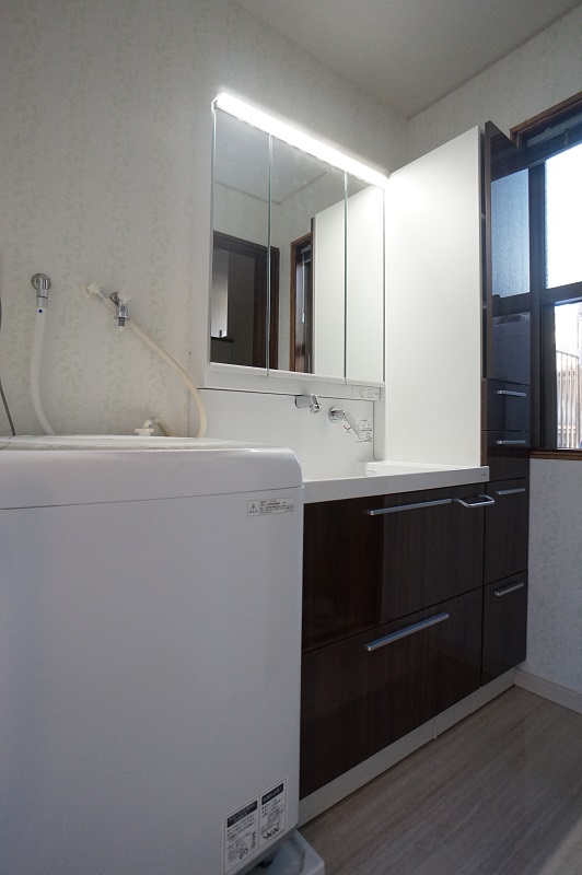 高い清掃性と収納力、そして洗練されたデザインのTOTOオクターブ アイキャッチ 高い清掃性と収納力、そして洗練されたデザインのTOTOオクターブ アイキャッチ