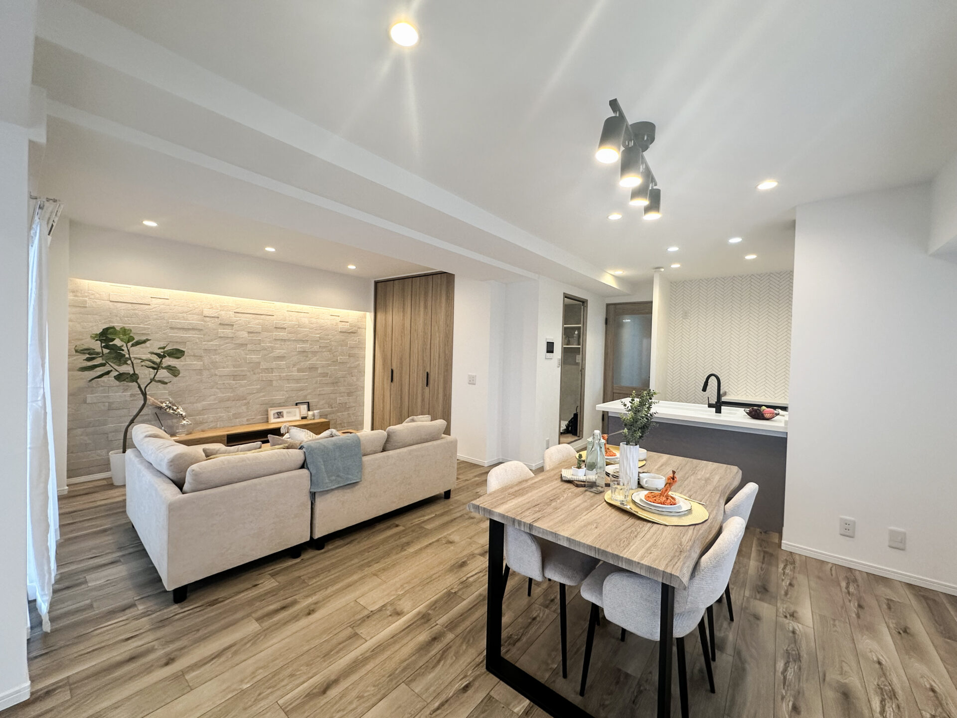 空間を無駄なく使う開放的なLDK アイキャッチ 空間を無駄なく使う開放的なLDK アイキャッチ