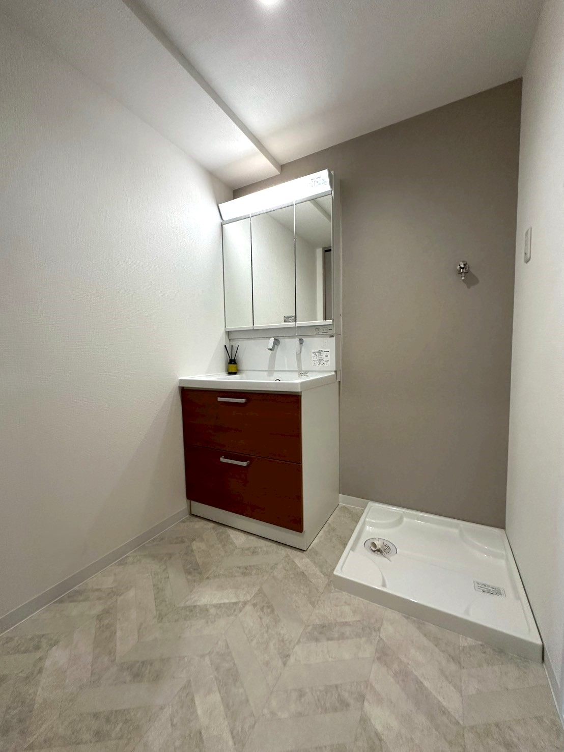 木目を取り入れて温もりをプラス