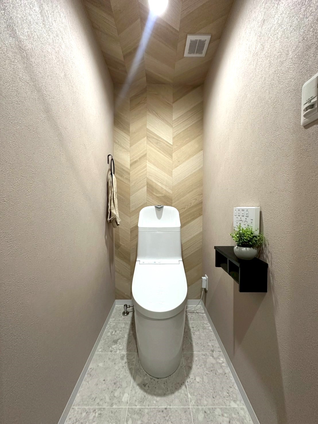 木目を取り入れて温もりをプラス