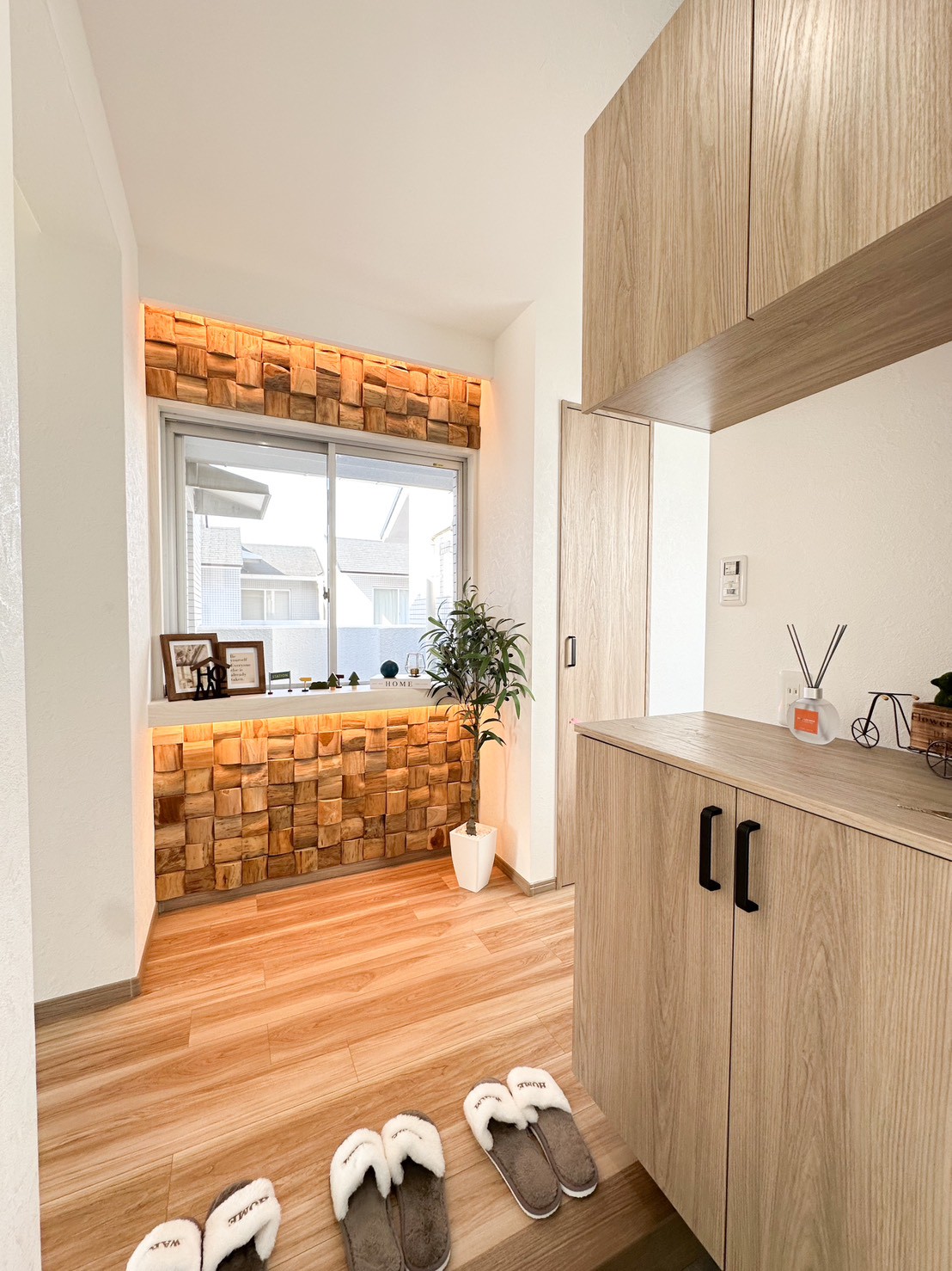 素材感を楽しめるウッドパネル