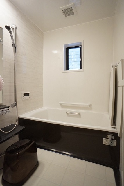 美しさと温かさが続く空間へ タカラスタンダード 伸びの美浴室 アイキャッチ 美しさと温かさが続く空間へ タカラスタンダード 伸びの美浴室 アイキャッチ