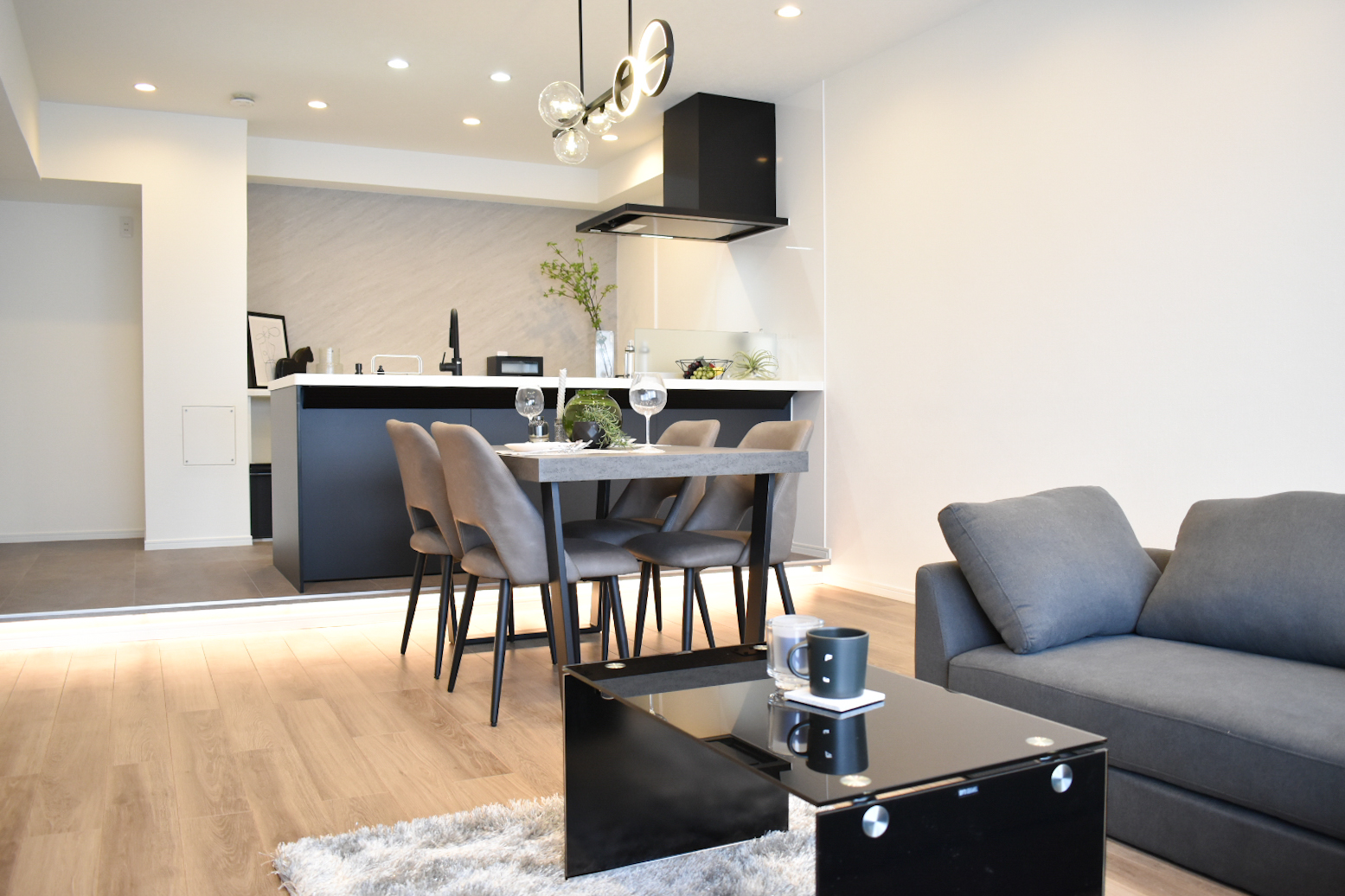 上質な暮らしが叶う モノトーンを基調にしたアーバンモダンスタイル アイキャッチ 上質な暮らしが叶う モノトーンを基調にしたアーバンモダンスタイル アイキャッチ