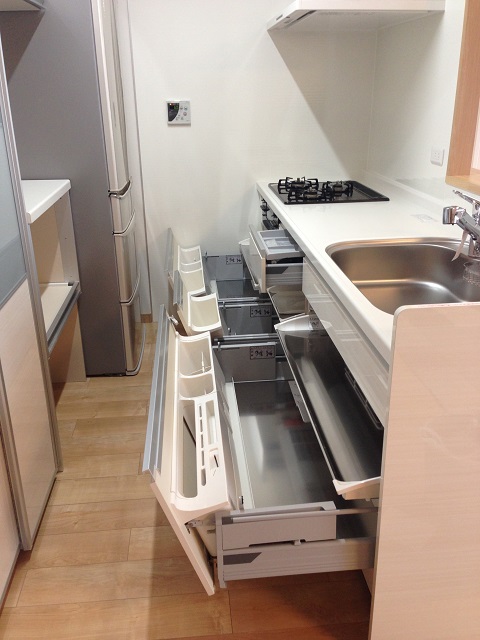 デザインはもちろん収納も重要視したキッチン アイキャッチ デザインはもちろん収納も重要視したキッチン アイキャッチ