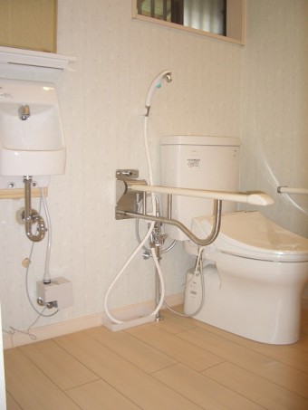 介護を目的に2帖のレストルームに アイキャッチ 介護を目的に2帖のレストルームに アイキャッチ