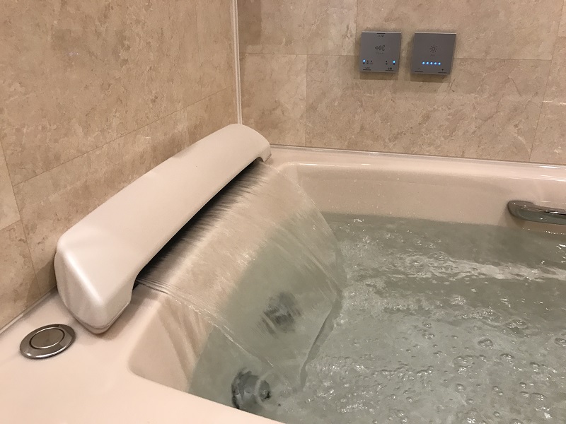 肌をなでるお湯、かつてない快感入浴を満喫。LIXIL【スパージュ】 アイキャッチ 肌をなでるお湯、かつてない快感入浴を満喫。LIXIL【スパージュ】 アイキャッチ