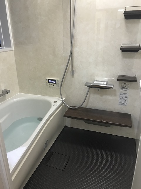 カウンター掃除もラクラク TOTOサザナHSシリーズ アイキャッチ カウンター掃除もラクラク TOTOサザナHSシリーズ アイキャッチ