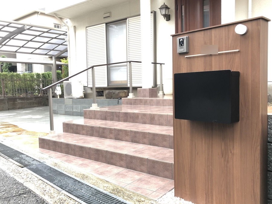 手入れが大変なんで庭要らないんですよね・・・庭の代わりに駐車場もう一台欲しいんです! アイキャッチ 手入れが大変なんで庭要らないんですよね・・・庭の代わりに駐車場もう一台欲しいんです! アイキャッチ