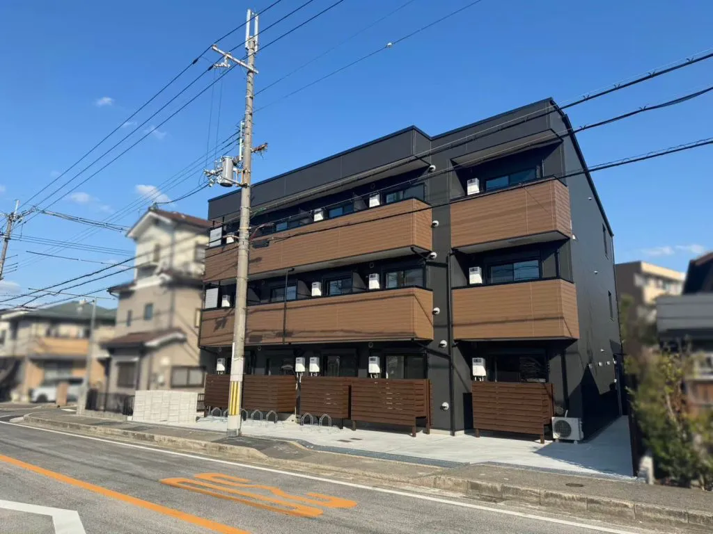 木造3階建 延床面積420.87㎡ 総戸数15戸【1room】劣化等級3取得 アイキャッチ 木造3階建 延床面積420.87㎡ 総戸数15戸【1room】劣化等級3取得 アイキャッチ