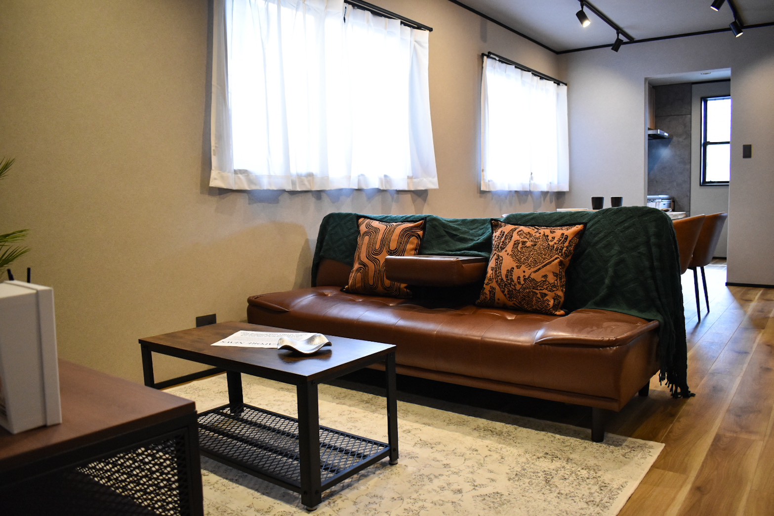 ブラックで引き締めた男前邸宅 アイキャッチ