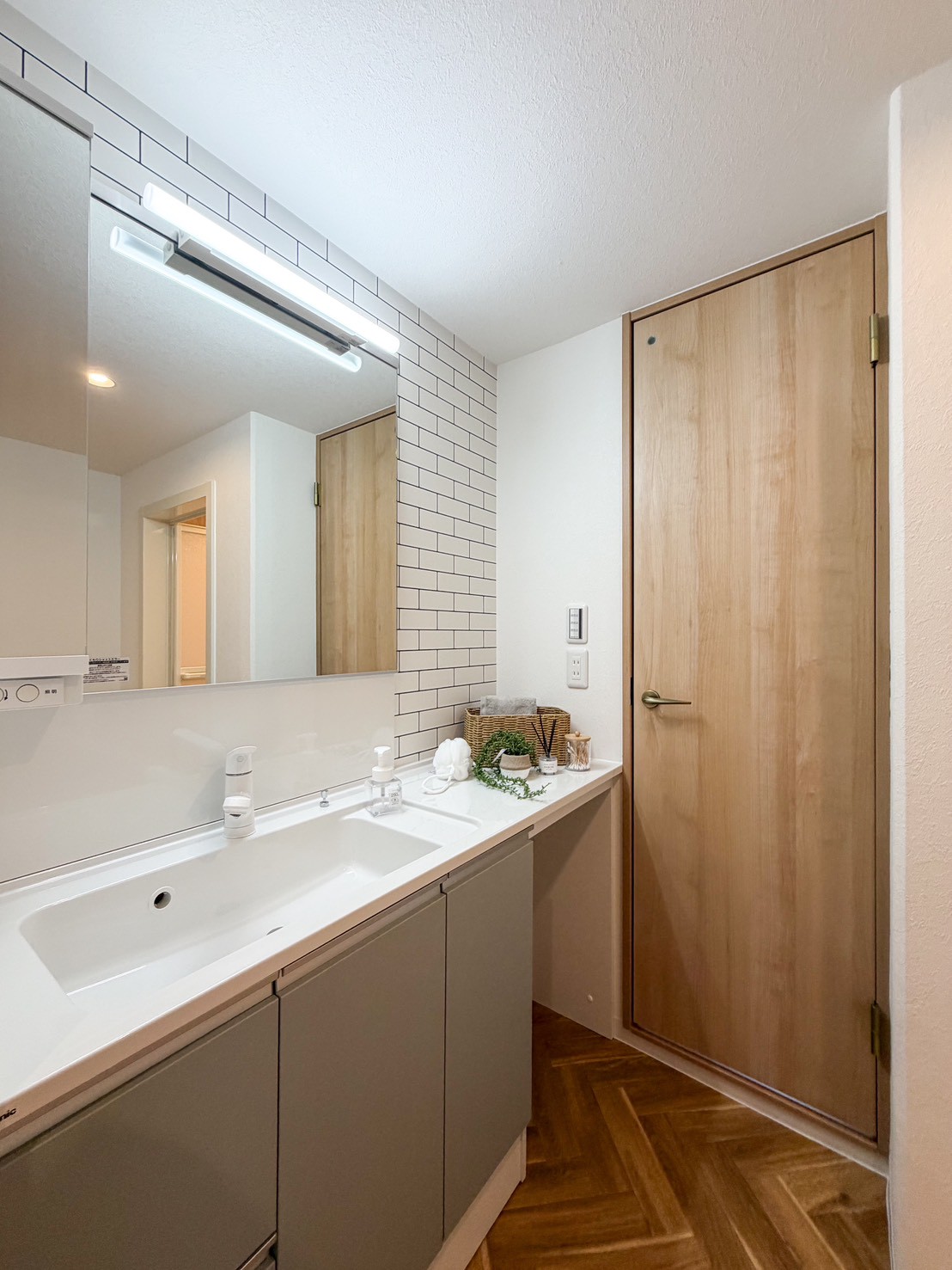 使い勝手バツグンなカウンター洗面